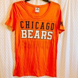 PINK VS Chicago Bears Tee
